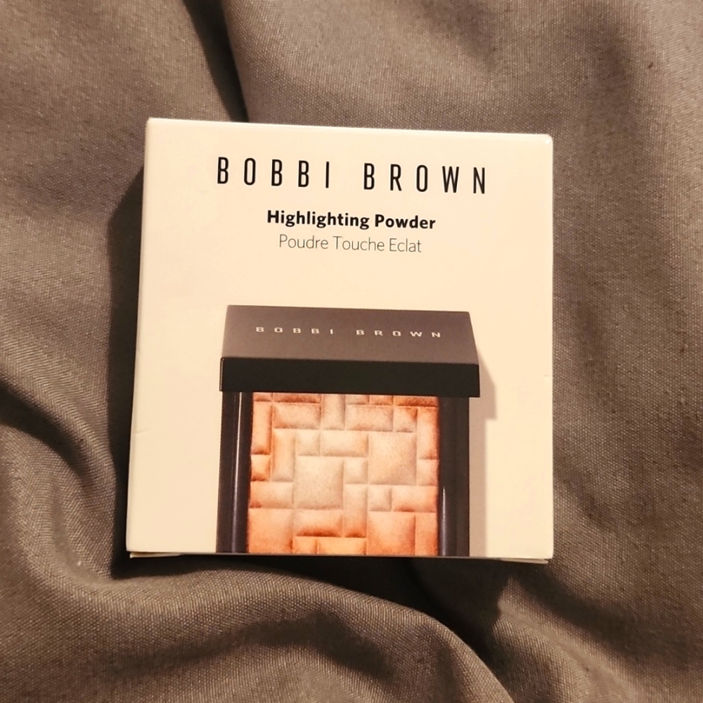 Bobbi Brown Highlighting Powder
